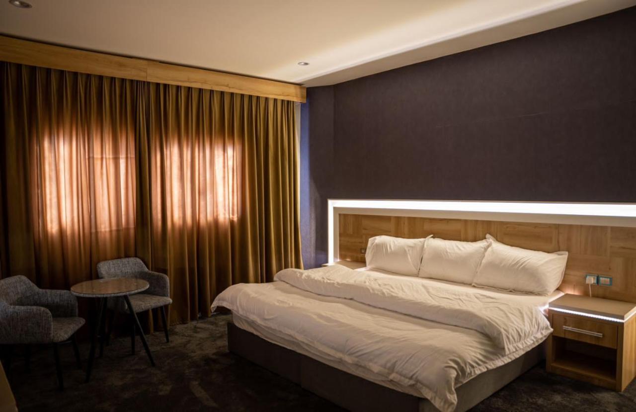 Classic Hotel อาลูลา ภายนอก รูปภาพ